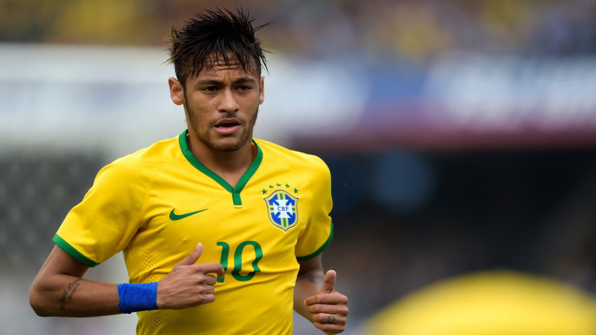 主场比赛安保加强增加观众通道提高安全与流通效率,比赛场合观众需注意什么